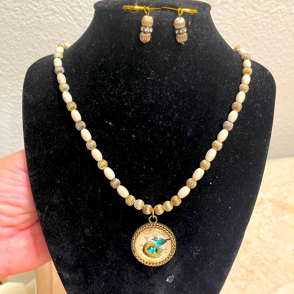 Vintage design necklace